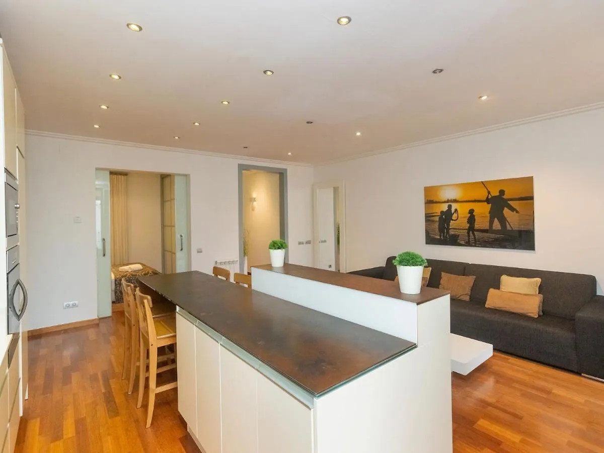 Apartment Centro- Passeig De Gracia - Casa Batllo By Interhome Barcelona